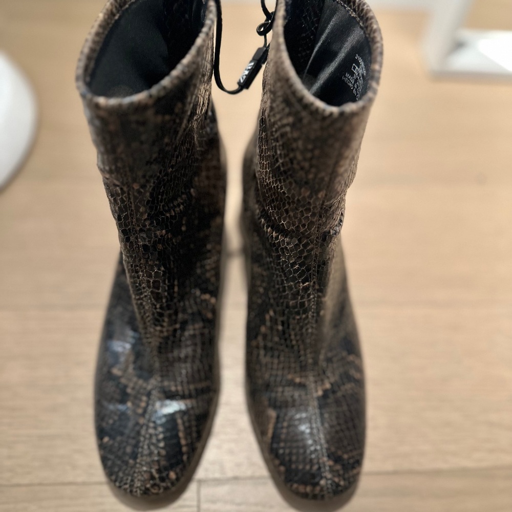 Zara snakeskin women ankle boot EU 37